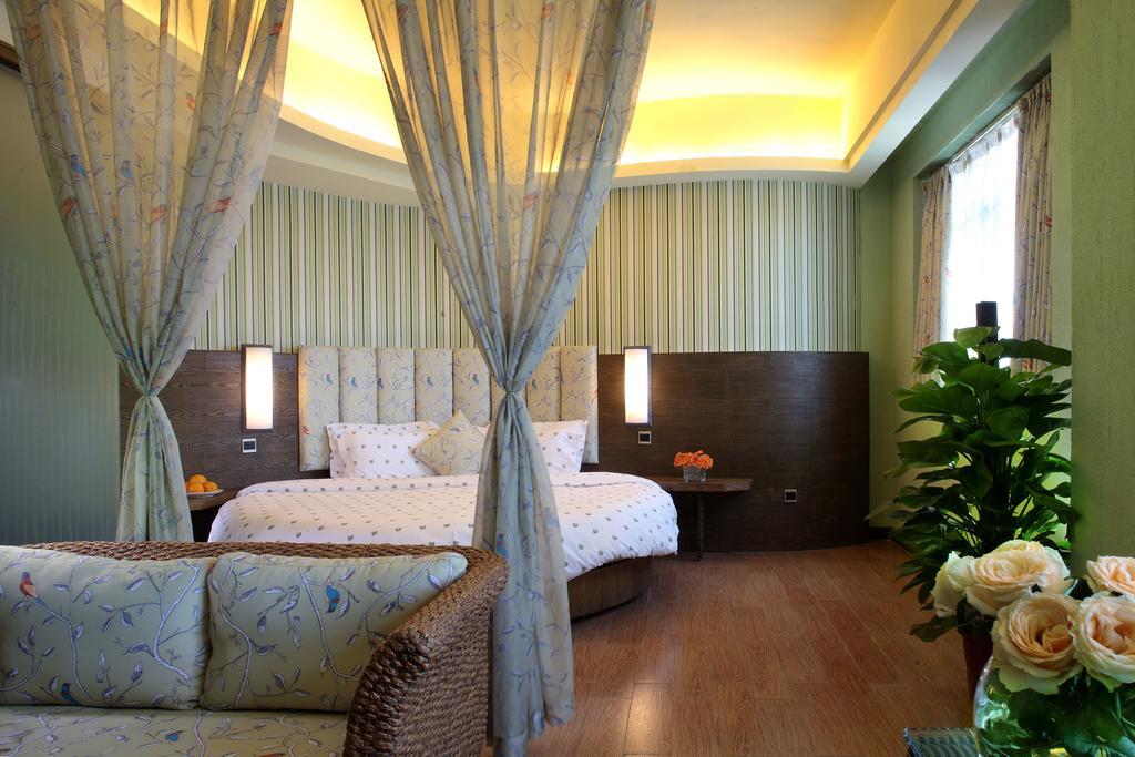 Forest City Resort Hotel Haikou  Room photo