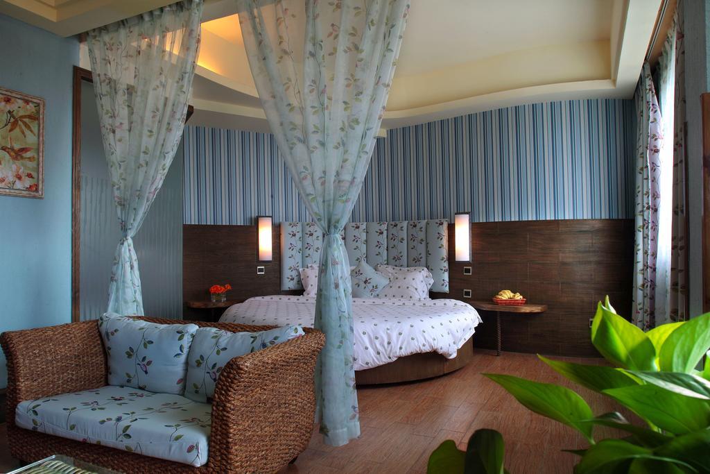 Forest City Resort Hotel Haikou  Room photo