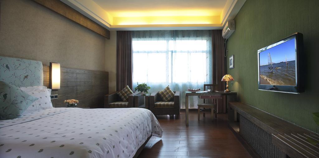 Forest City Resort Hotel Haikou  Room photo