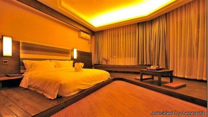 Forest City Resort Hotel Haikou  Room photo